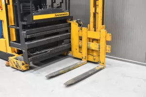 53095 - 4