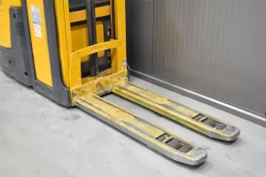 53677 - 3