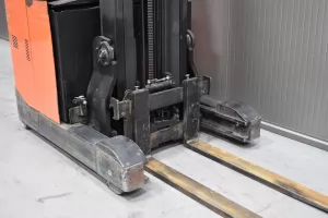 54561 - 4