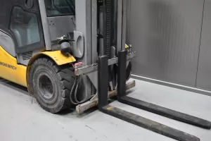 55616 - 4