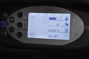 55627 - 8