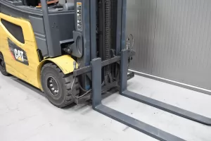 56493 - 4