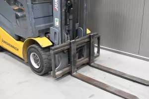 57657 - 4