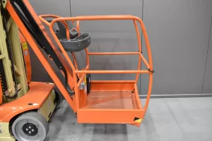 57682 - 3