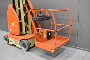 57682 - 4