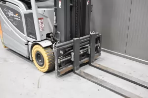 57892 - 4