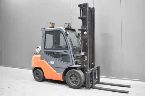57919 TOYOTA 02-8FGF30