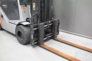 58077 - 4