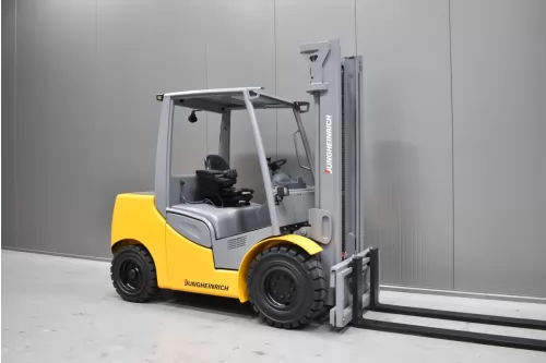 52014 JUNGHEINRICH DFG 550s