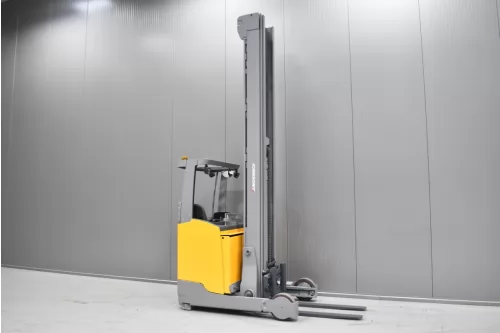 52451 JUNGHEINRICH ETV 320