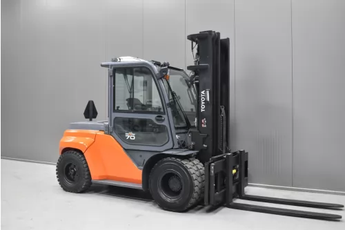 57205 TOYOTA 40-8FD70N