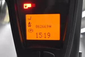57277 - 8