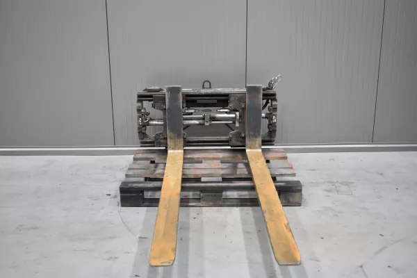 P1094 P1094 - Hydraulicky stavitelné vidle s bočním posuvem