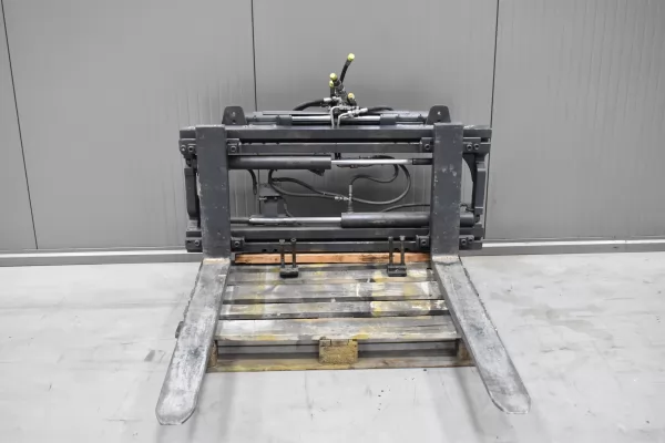 P1151 P1151 - Hydraulicky stavitelné vidle s bočním posuvem